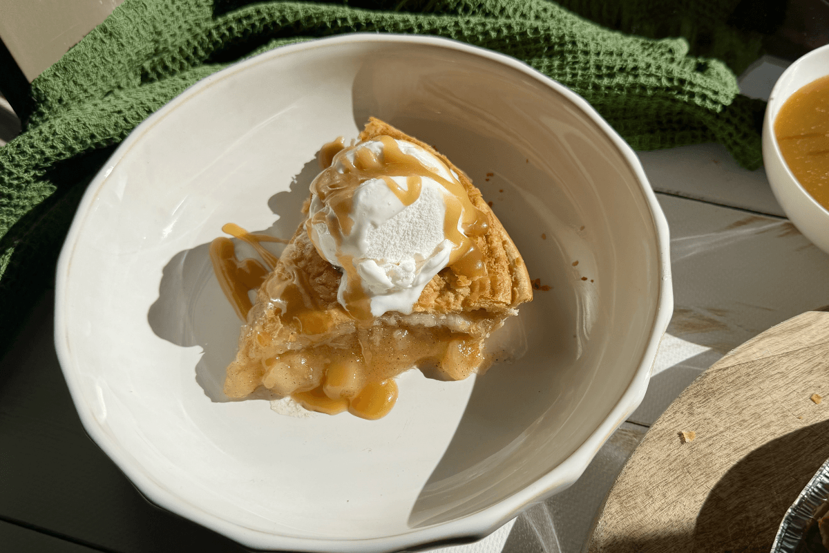 Apple Pie with Butterscotch Sauce